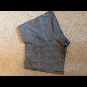Plaid Shorts sz M Forever 21